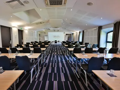 Bright 90m² Event Space in Mallemort for Seminars & Corporate Events