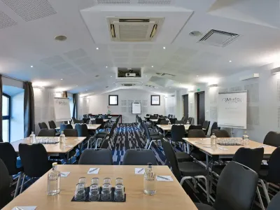 Bright 90m² Event Space in Mallemort for Seminars & Corporate Events