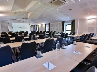 Bright 90m² Event Space in Mallemort for Seminars & Corporate Events