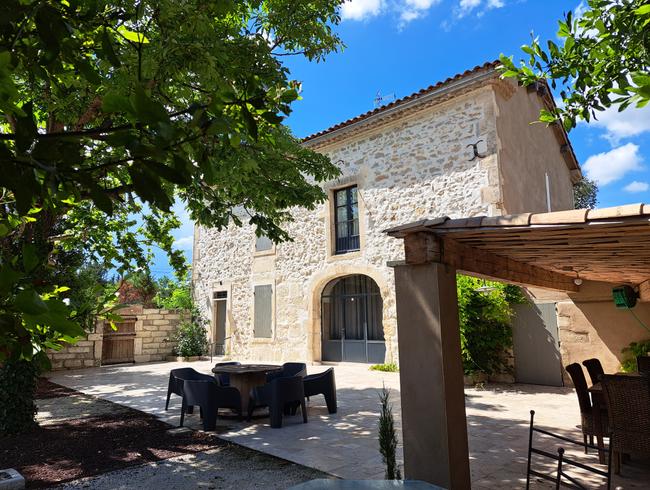 Villa Garden & Pool Venue for Events in Graveson