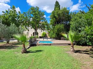 Villa Garden & Pool Venue for Events in Graveson