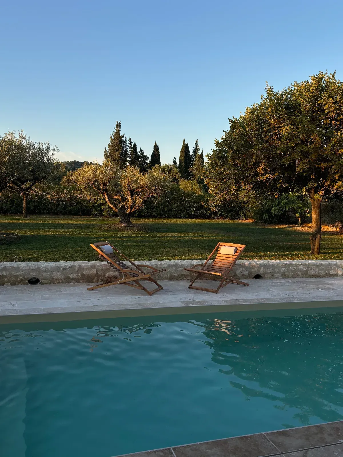 Confidential Provençal farmhouse *** in the heart of the Alpilles