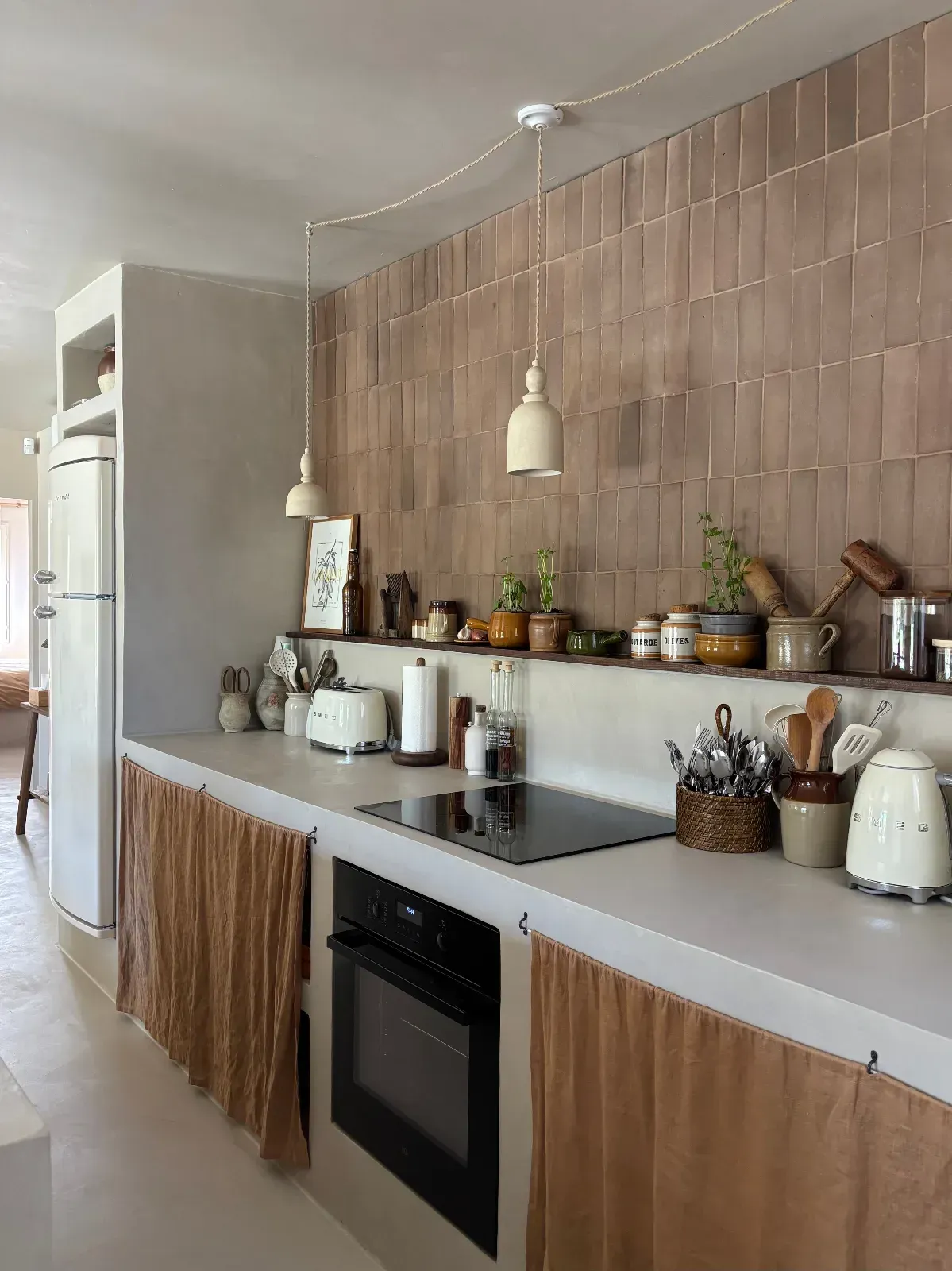 Confidential Provençal farmhouse *** in the heart of the Alpilles