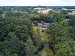Nature Estate in Brocéliande : A 10-Hectare Retreat Near Rennes for Events & Immersive Workshops