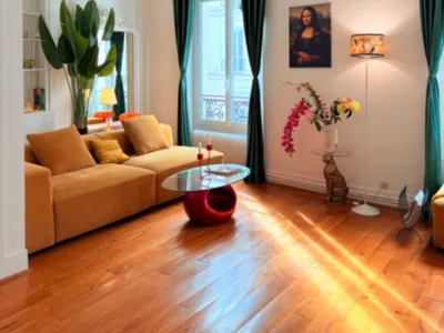 Studio Haussmannien à Paris pour Productions Créatives & Événements