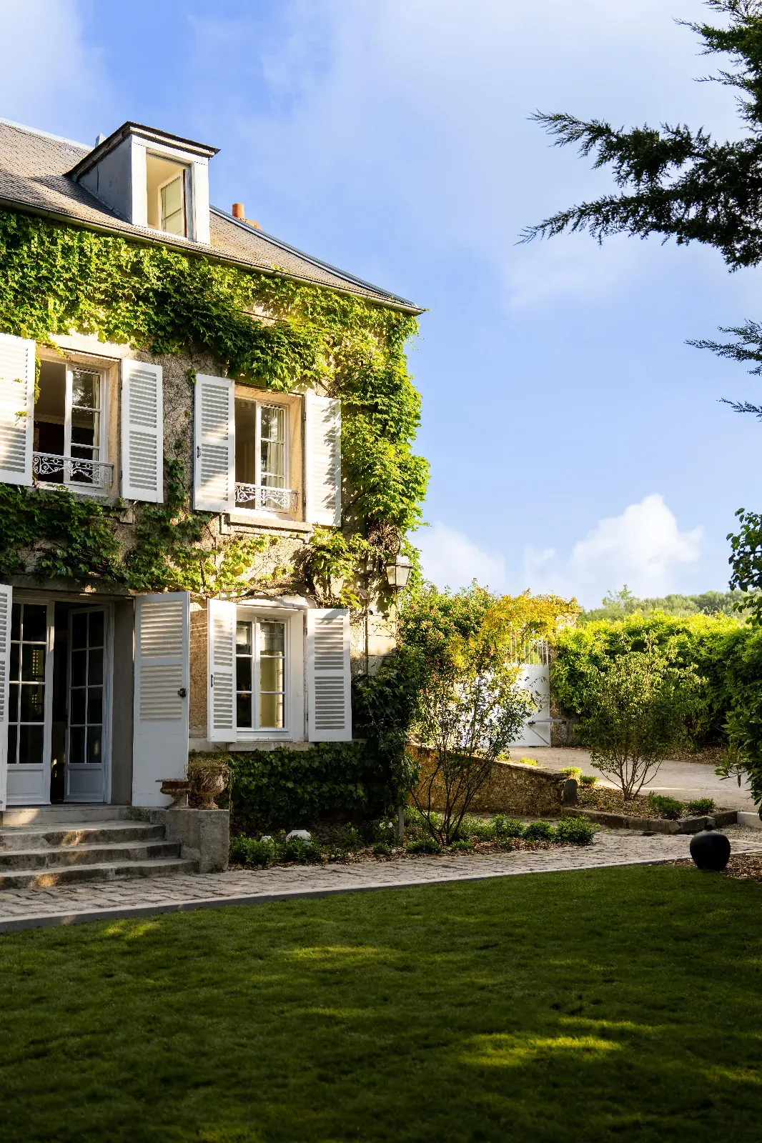 Your seminar in the heart of nature near Paris : Elegant Manor House & Guest House for your professional events