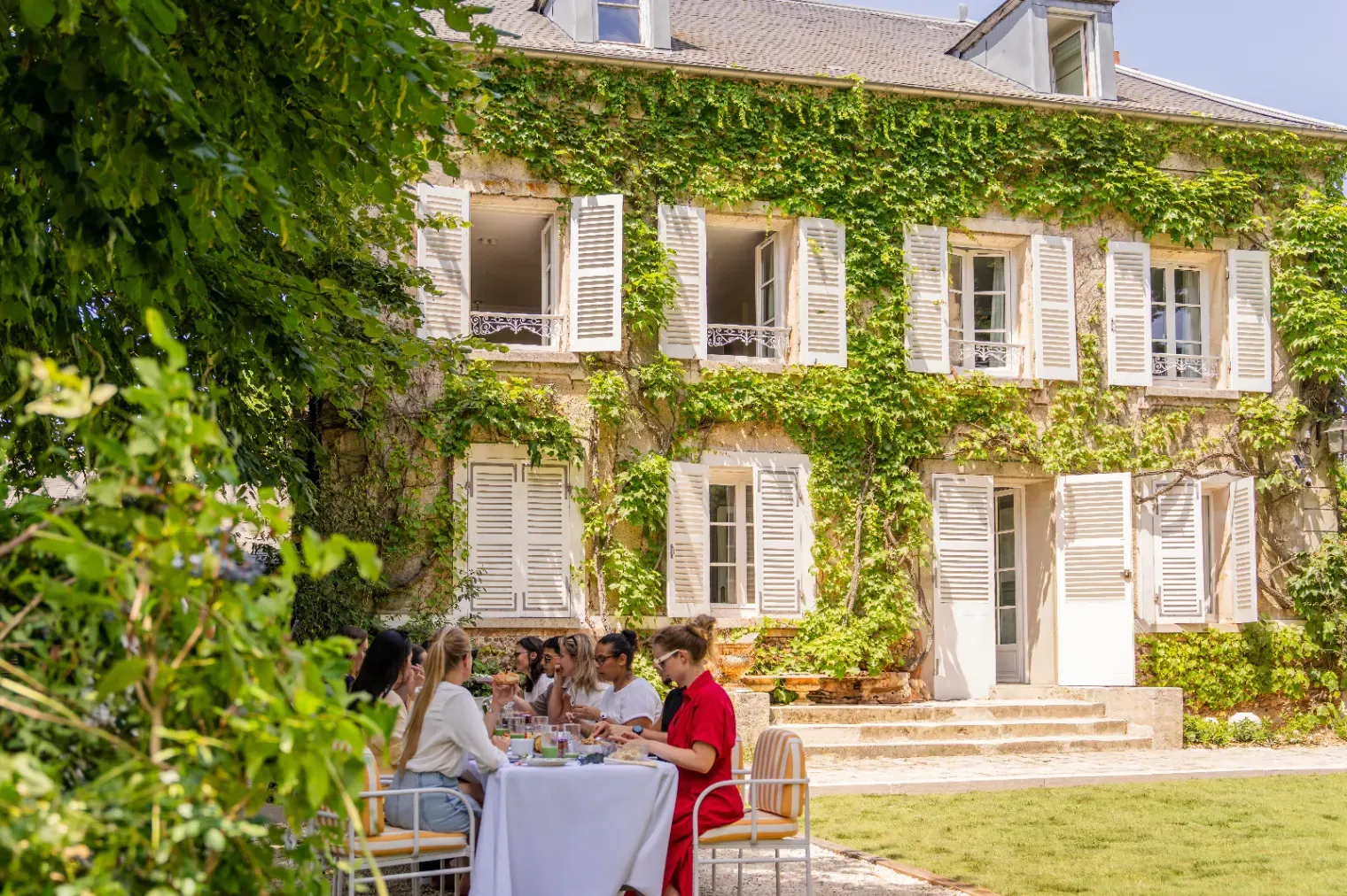 Your seminar in the heart of nature near Paris : Elegant Manor House & Guest House for your professional events