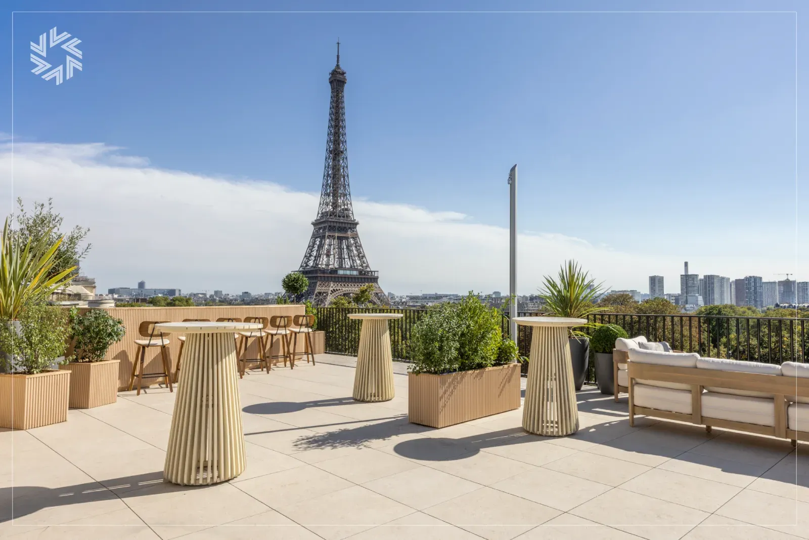 Eiffel Tower View Rooftop Terrace - Events in Paris 16th