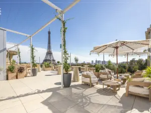Eiffel Tower View Rooftop Terrace - Events in Paris 16th