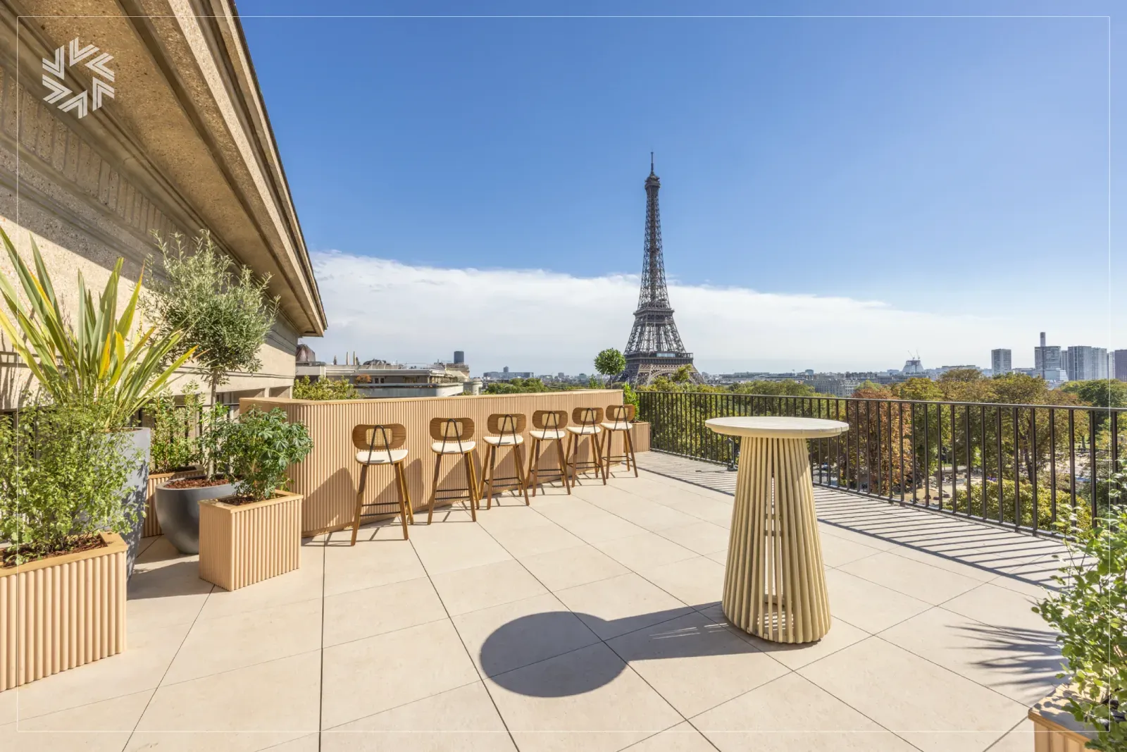 Eiffel Tower View Rooftop Terrace - Events in Paris 16th