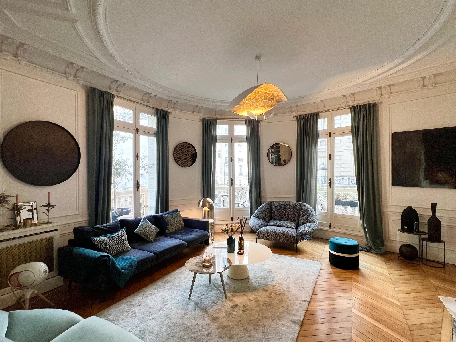 Haussmann-Style Paris Flat for Creative Events & Photo Shoots