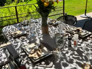 Garden with Swimming Pool & Bar | Private Events in Mazaugues (Var)
