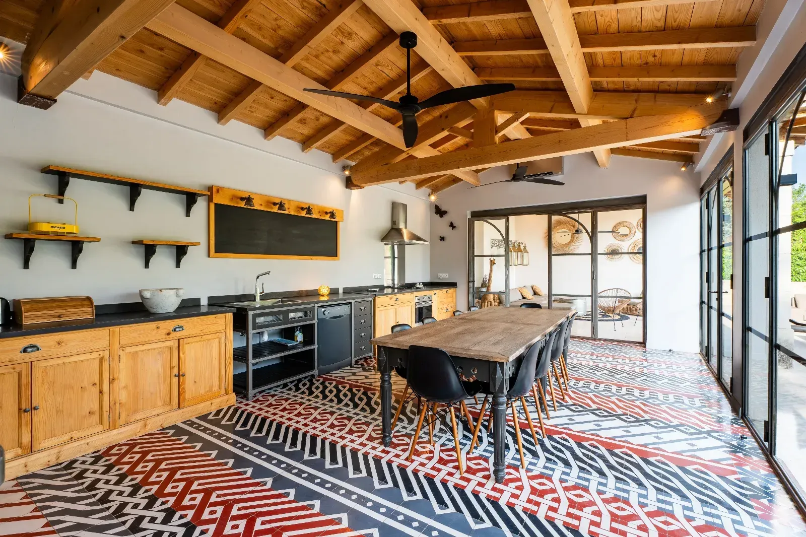 Elegant Pool House near Aix-en-Provence | Mediterranean Garden Venue