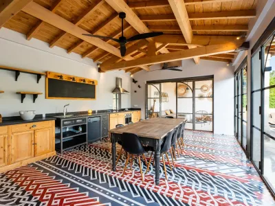 Elegant Pool House near Aix-en-Provence | Mediterranean Garden Venue