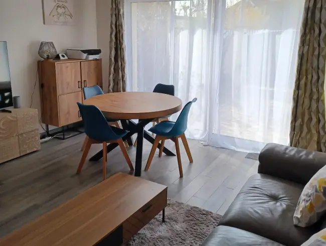 Spacious 90 m² House for Photo Shoots & Productions Near Paris