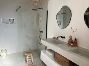 Maison de style californien-balinais pour événements à Virelade