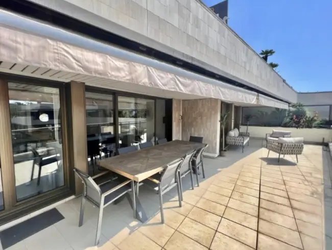 Appartement de Luxe avec Vue Panoramique sur la Mer à Cannes