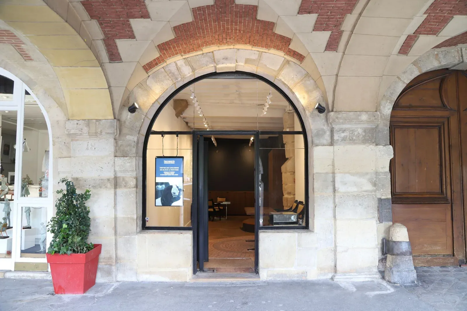Art Gallery in Paris Marais Exhibition & Event Space