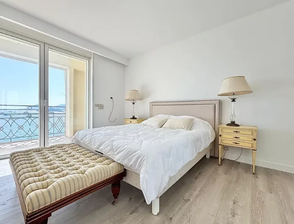 Appartement de Luxe à Cannes avec Vue Panoramique sur Mer | Native Spaces