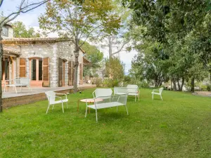 Versatile Meeting Room in Biot for Events up to 25 People