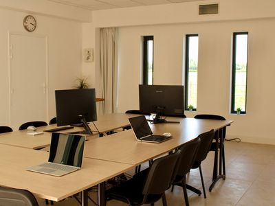 Bright 50m² Seminar Room with Patio Access in Arles Countryside