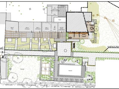 Bright 50m² Seminar Room with Patio Access in Arles Countryside