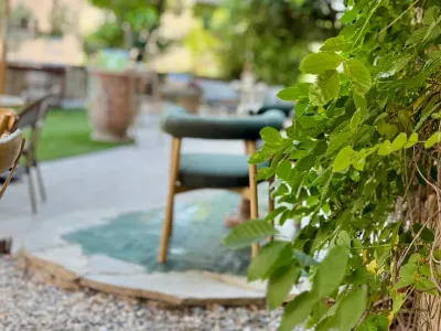 Historic Mansion in Cournonsec - Elegant Venue for Events & Stays