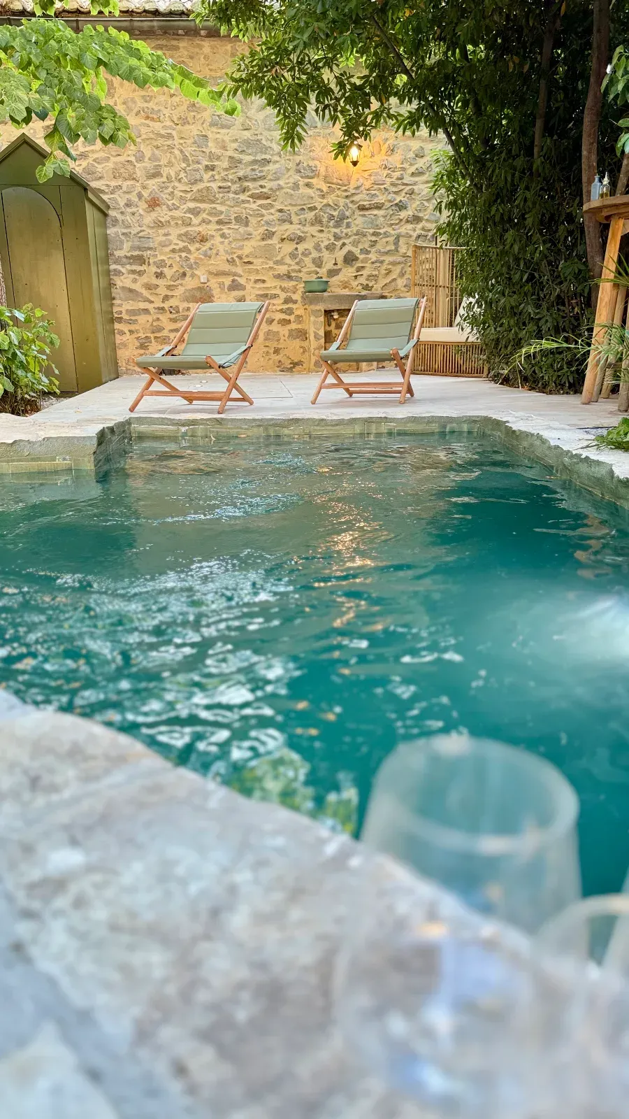 Historic Mansion in Cournonsec - Elegant Venue for Events & Stays