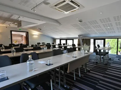 67 m² Meeting Room for Seminars & Corporate Events in Mallemort