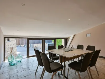 67 m² Meeting Room for Seminars & Corporate Events in Mallemort