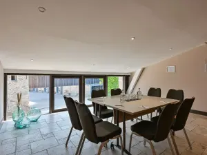 67 m² Meeting Room for Seminars & Corporate Events in Mallemort