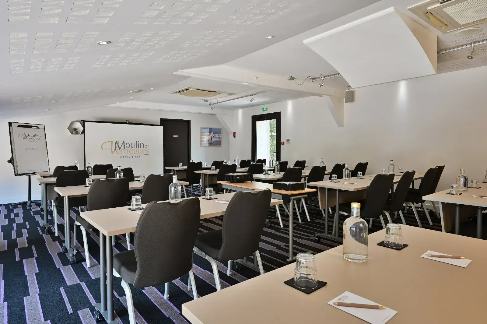 67 m² Meeting Room for Seminars & Corporate Events in Mallemort