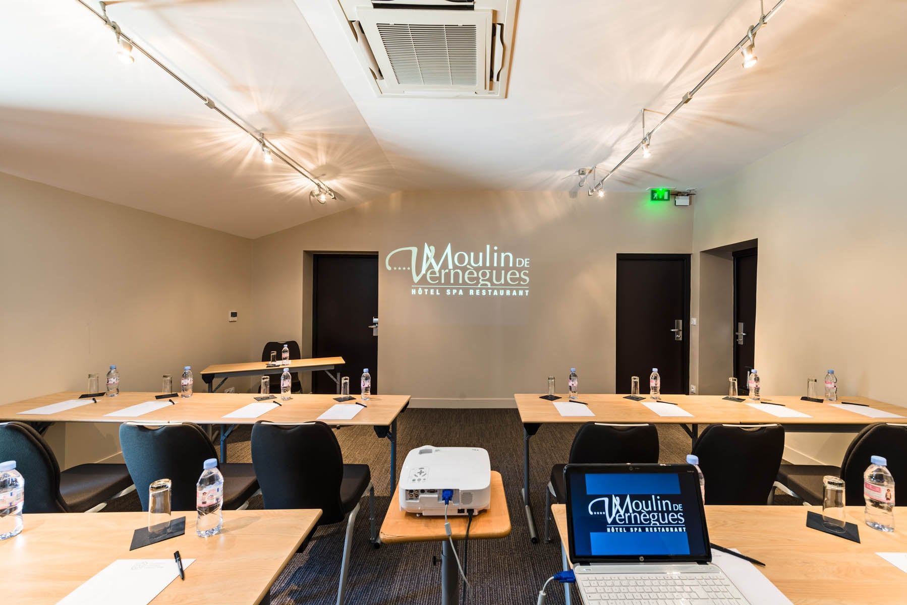 31m² Meeting Room for Seminars & Corporate Events in Mallemort