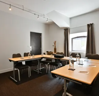 19m² Event Room in Mallemort for Seminars & Team Building