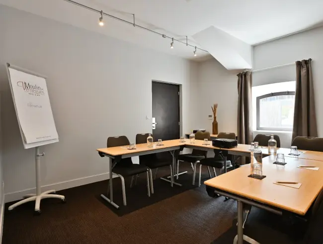 19m² Event Room in Mallemort for Seminars & Team Building