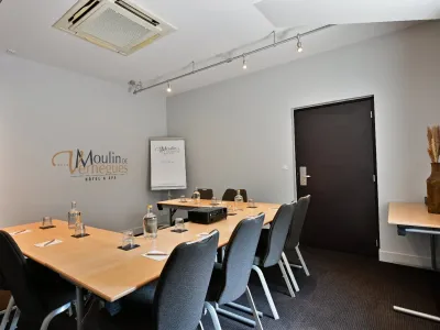 19m² Event Room in Mallemort for Seminars & Team Building