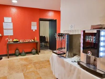 19m² Event Room in Mallemort for Seminars & Team Building