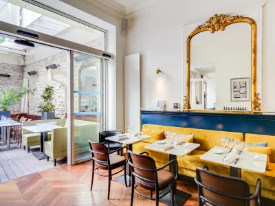 Venezia & Firenze Lounges: Elegant Paris Event Venues with Terrace Ambience