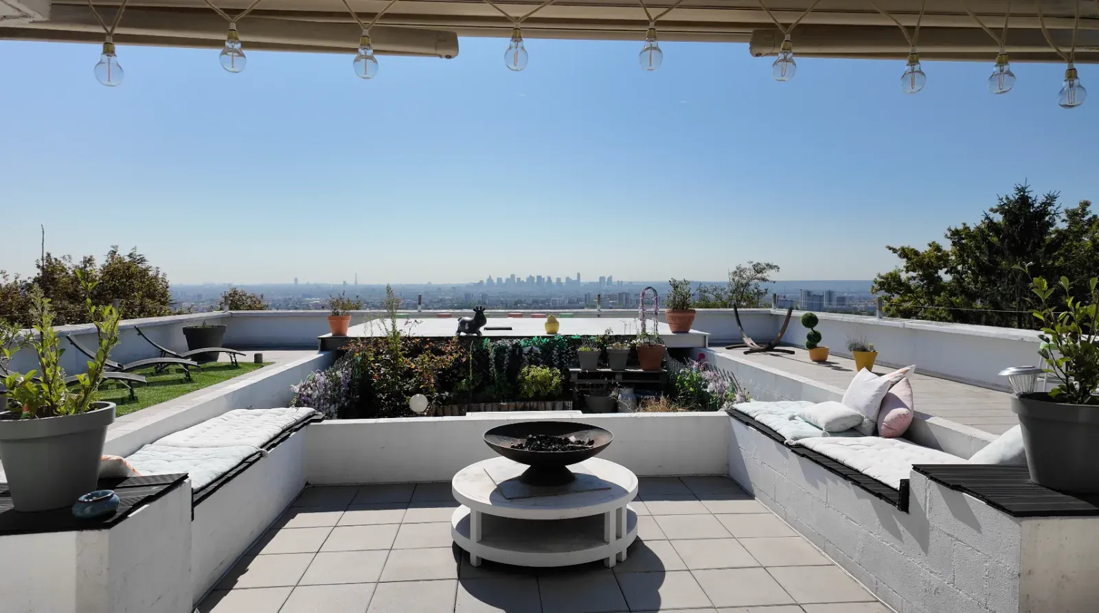 Panoramic Penthouse with 360° Terrace and view over Paris