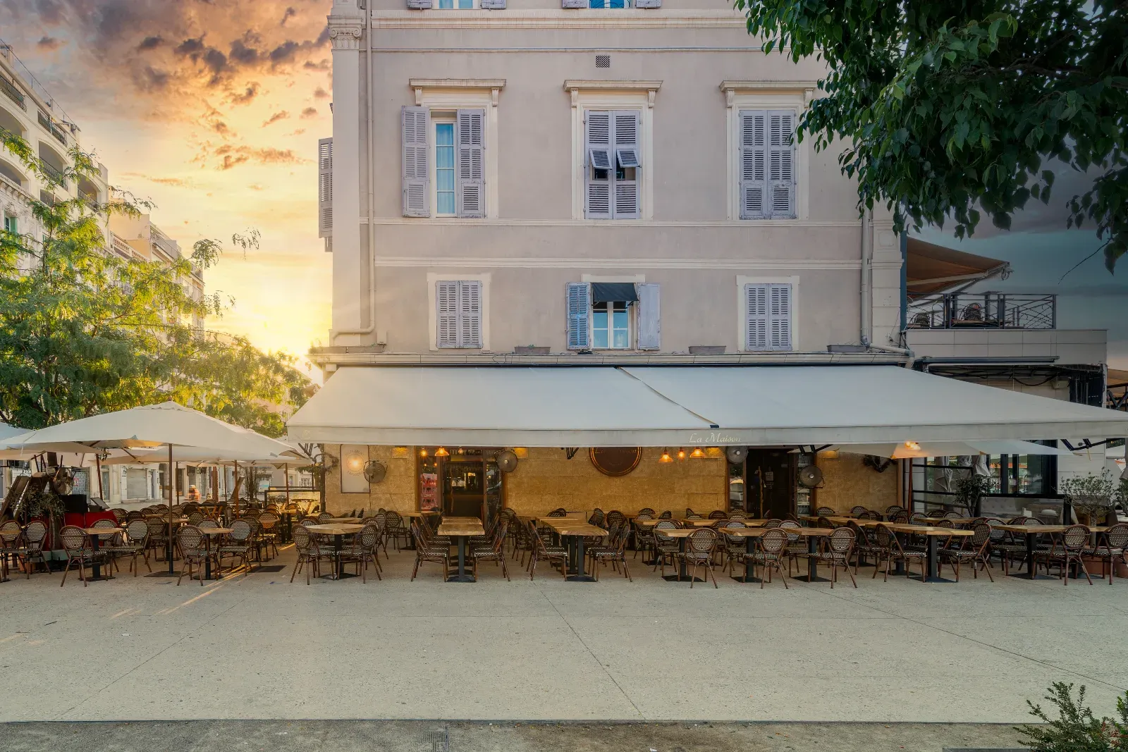 Restaurant Élégant à Cannes pour Événements Professionnels et Dîners
