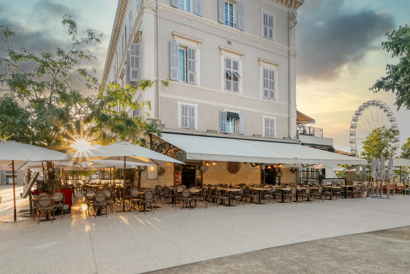 Restaurant Élégant à Cannes pour Événements Professionnels et Dîners
