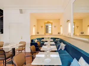 Indoor Lounges with Terrace Ambience | Private Events in Paris