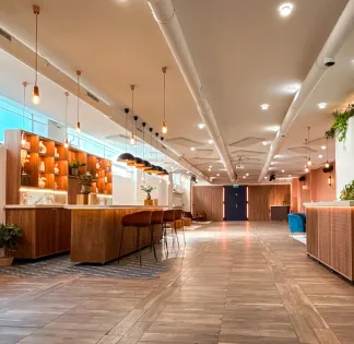 Espace Événementiel Moderne à Paris pour Réunions et Soirées