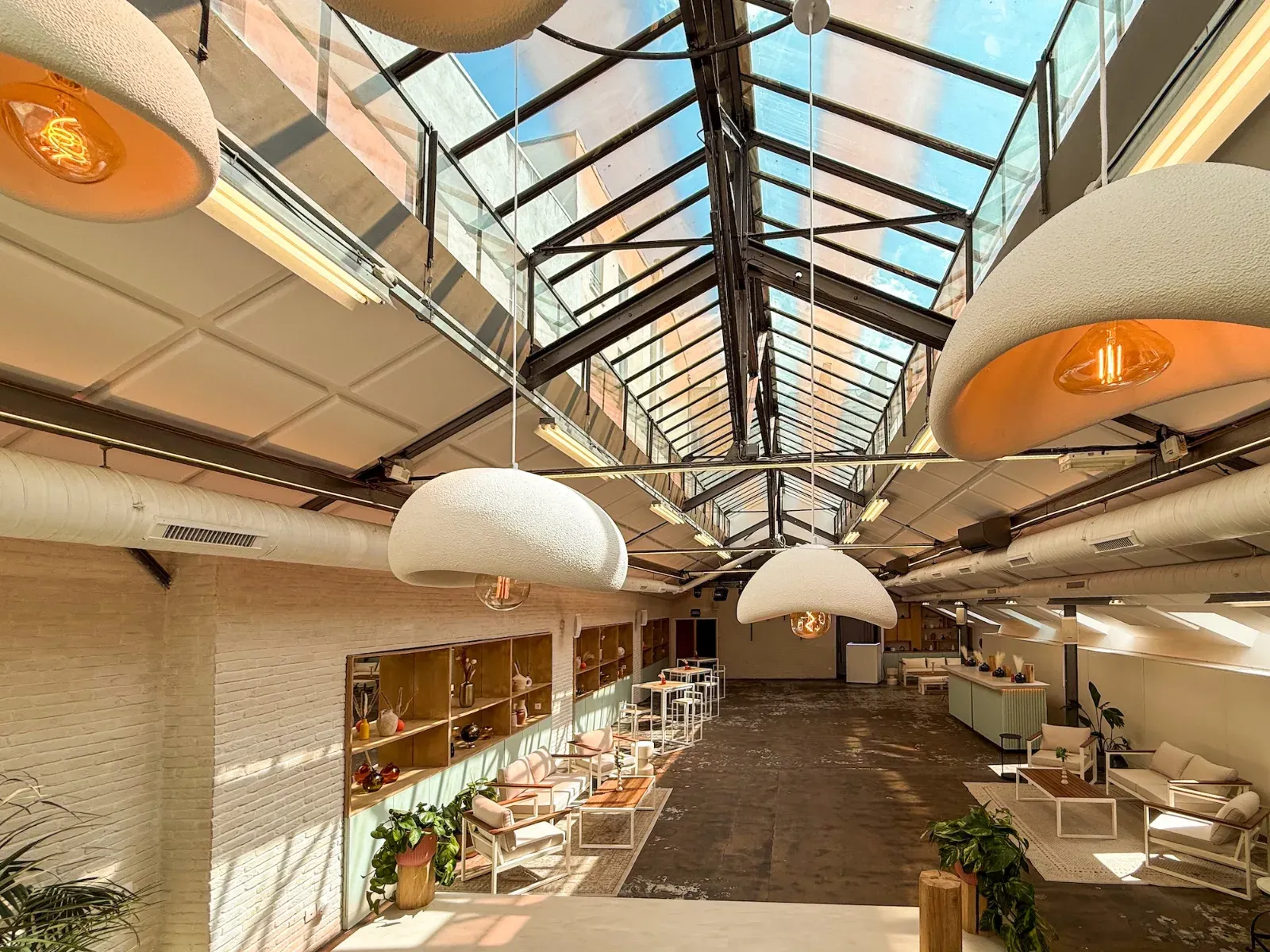  Elegant Glass Venue in Paris for Events & Gatherings