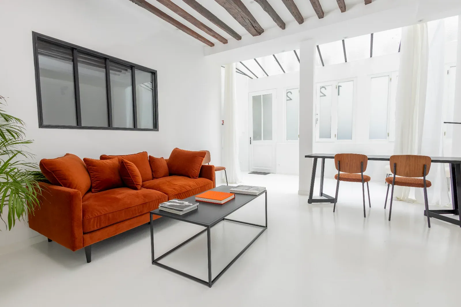 Creative Studio in Paris: Flexible Courtyard Space for Events & Production
