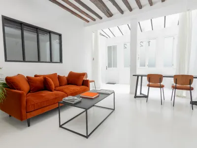 Creative Studio in Paris: Flexible Courtyard Space for Events & Production