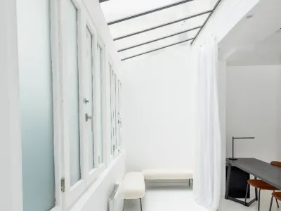 Creative Studio in Paris: Flexible Courtyard Space for Events & Production