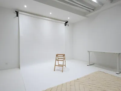 Creative Studio in Paris: Flexible Courtyard Space for Events & Production