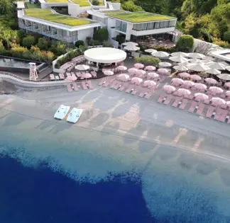 Beach Hotel: Luxury Events on the French Riviera