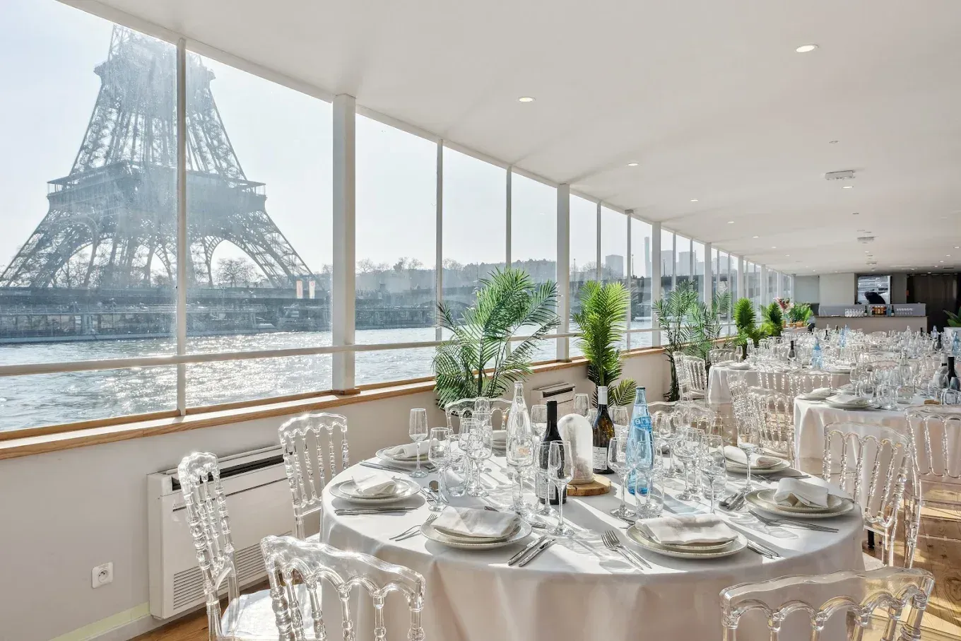 Bateau privé pour événements sur la Seine Lieu unique à Paris